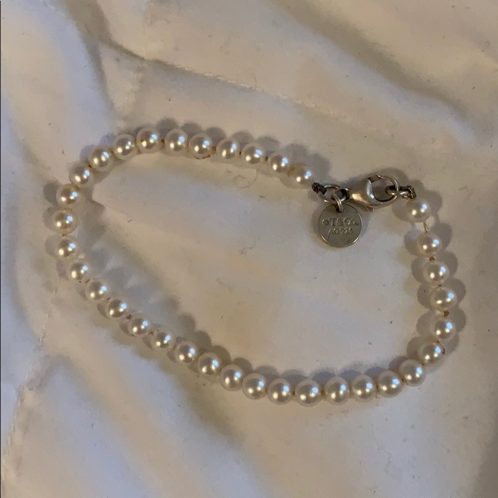 Small Tiffany pearl bracelet